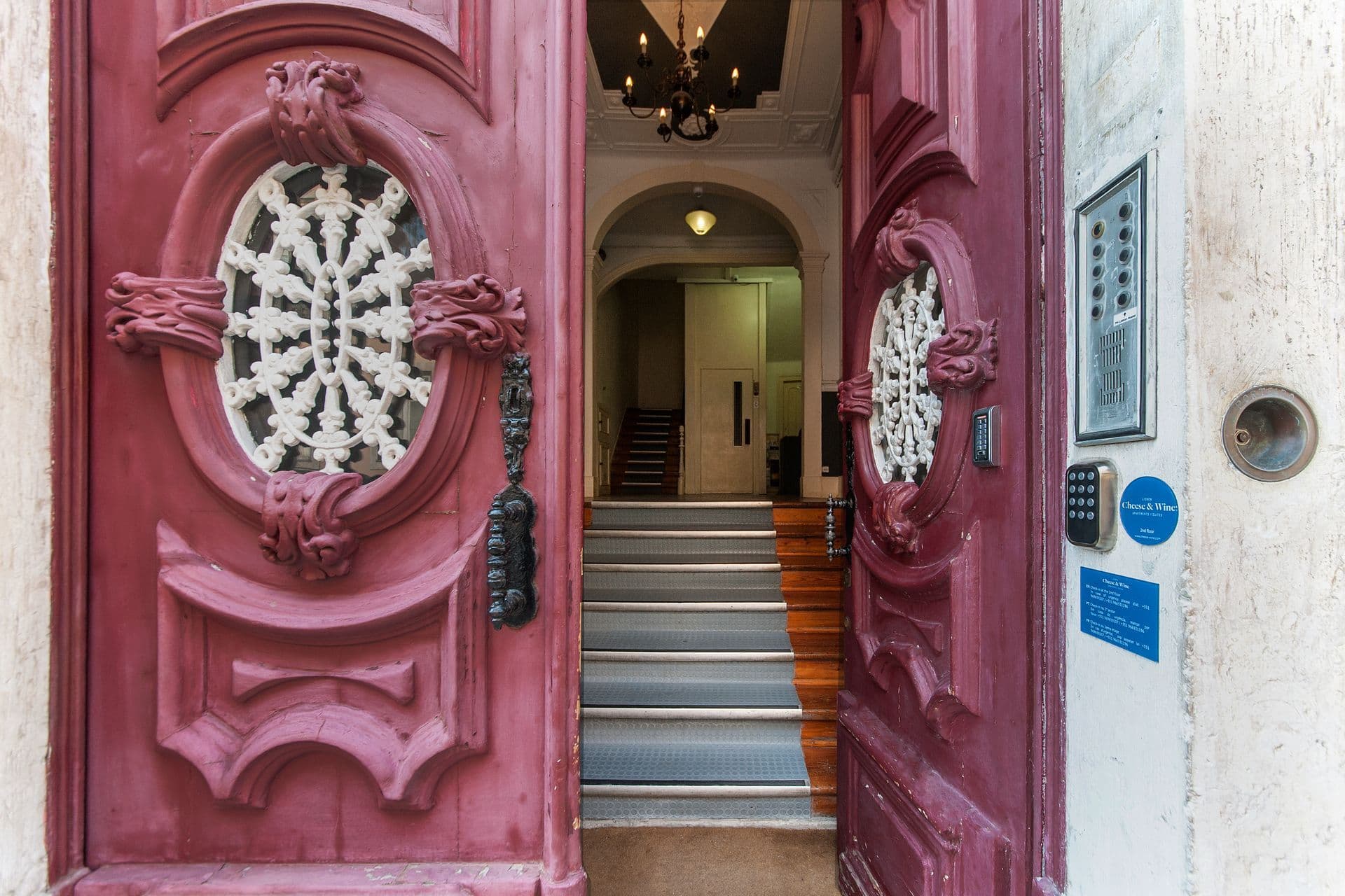 Cheese & Wine - The Best Place to Stay in Lisbon with Family